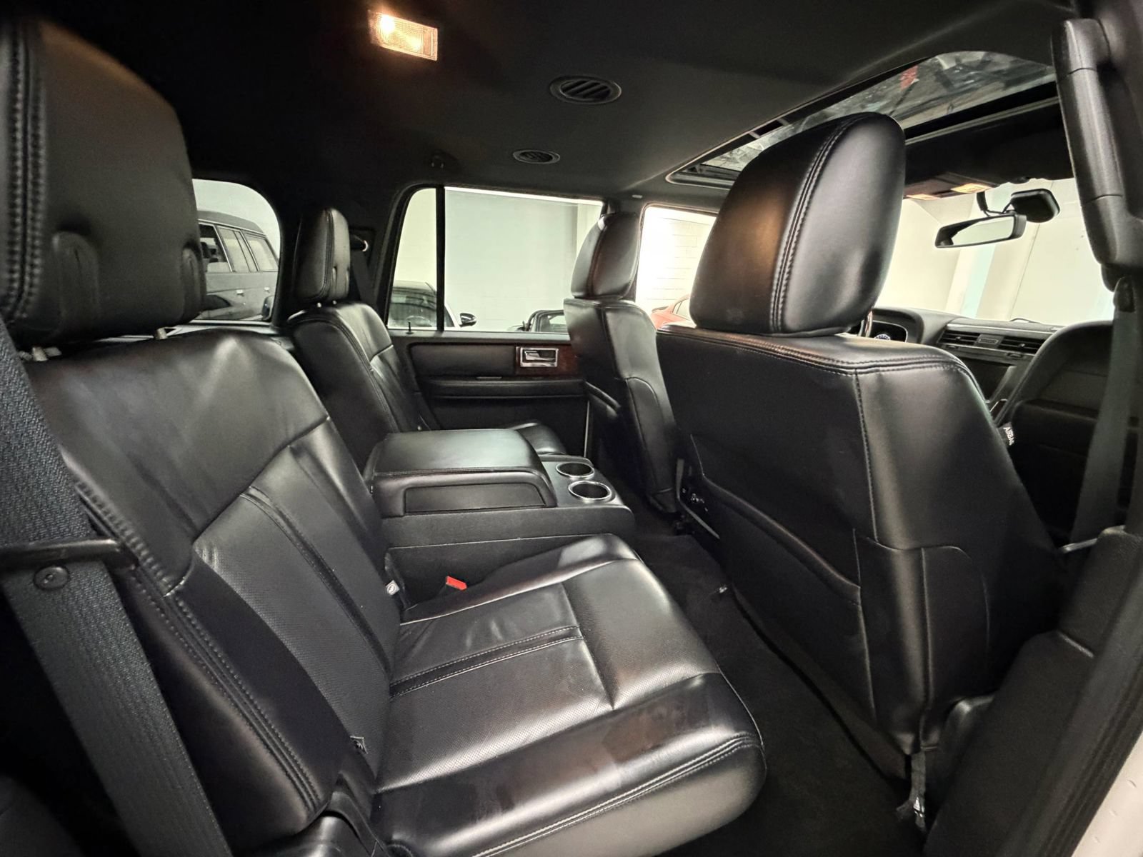 Used 2017 Lincoln Navigator Select AWD/4WD image 20