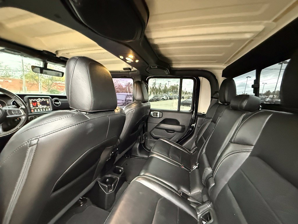 Used 2020 Jeep Gladiator Overland AWD/4WD image 25