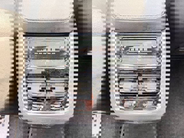 Used 2024 Volvo XC90 B5 Plus image 12