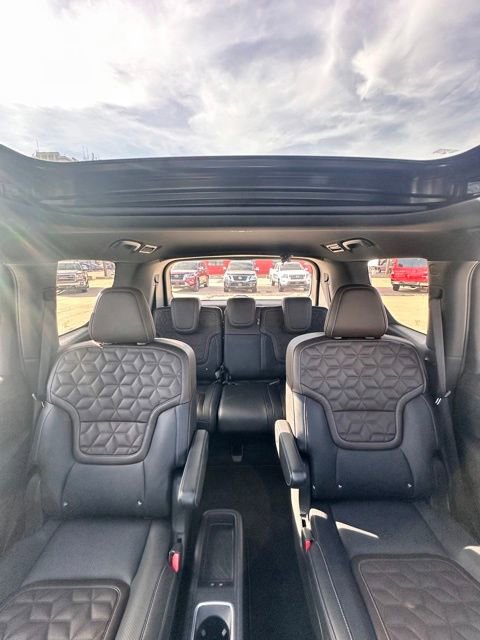 Certified 2025 Nissan Armada Platinum image 34