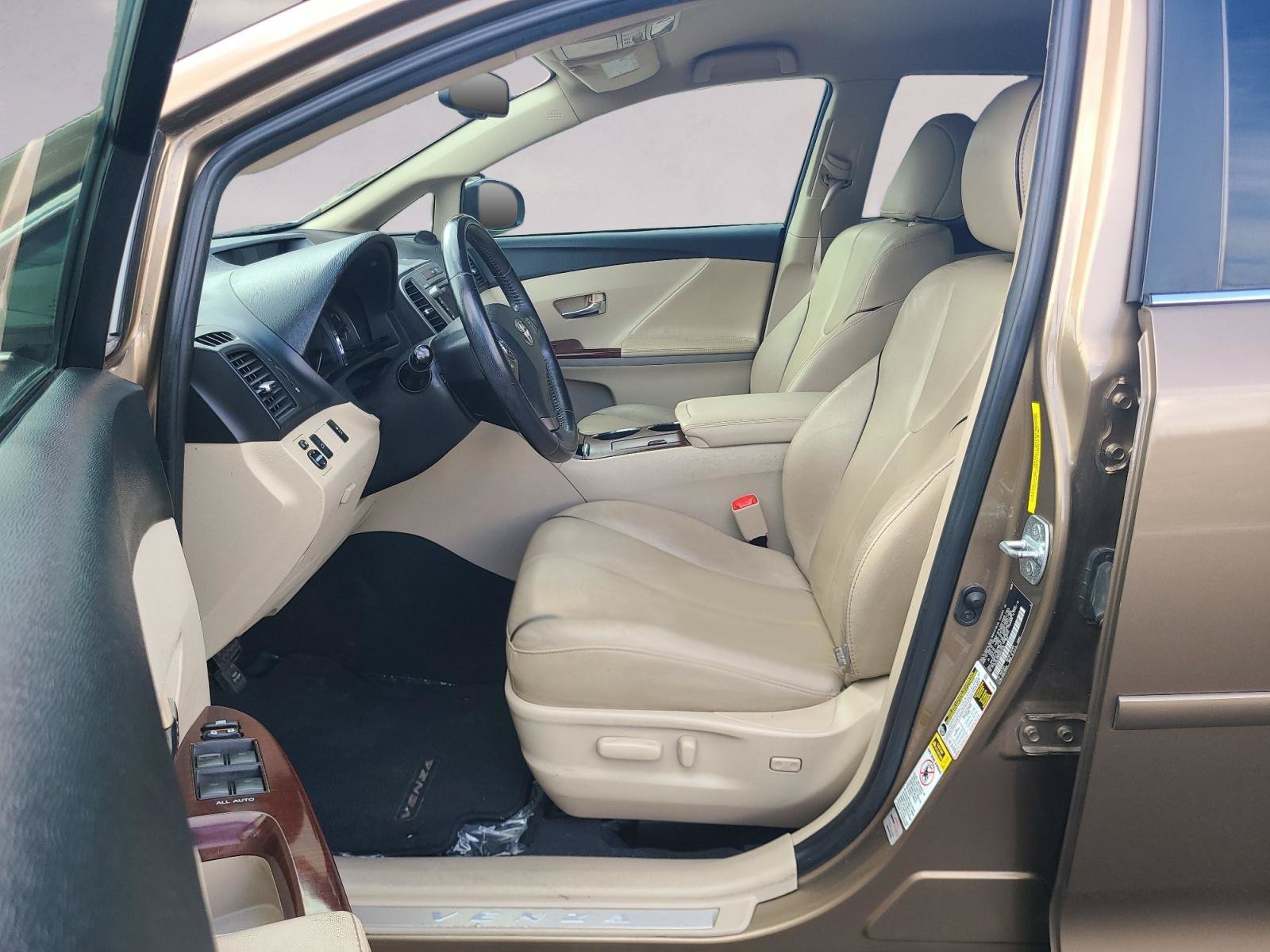 Used 2009 Toyota Venza w/ Comfort Pkg FWD image 11