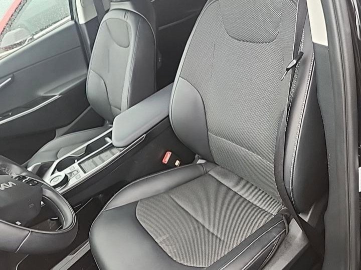 Used 2024 Kia EV6 Light image 6