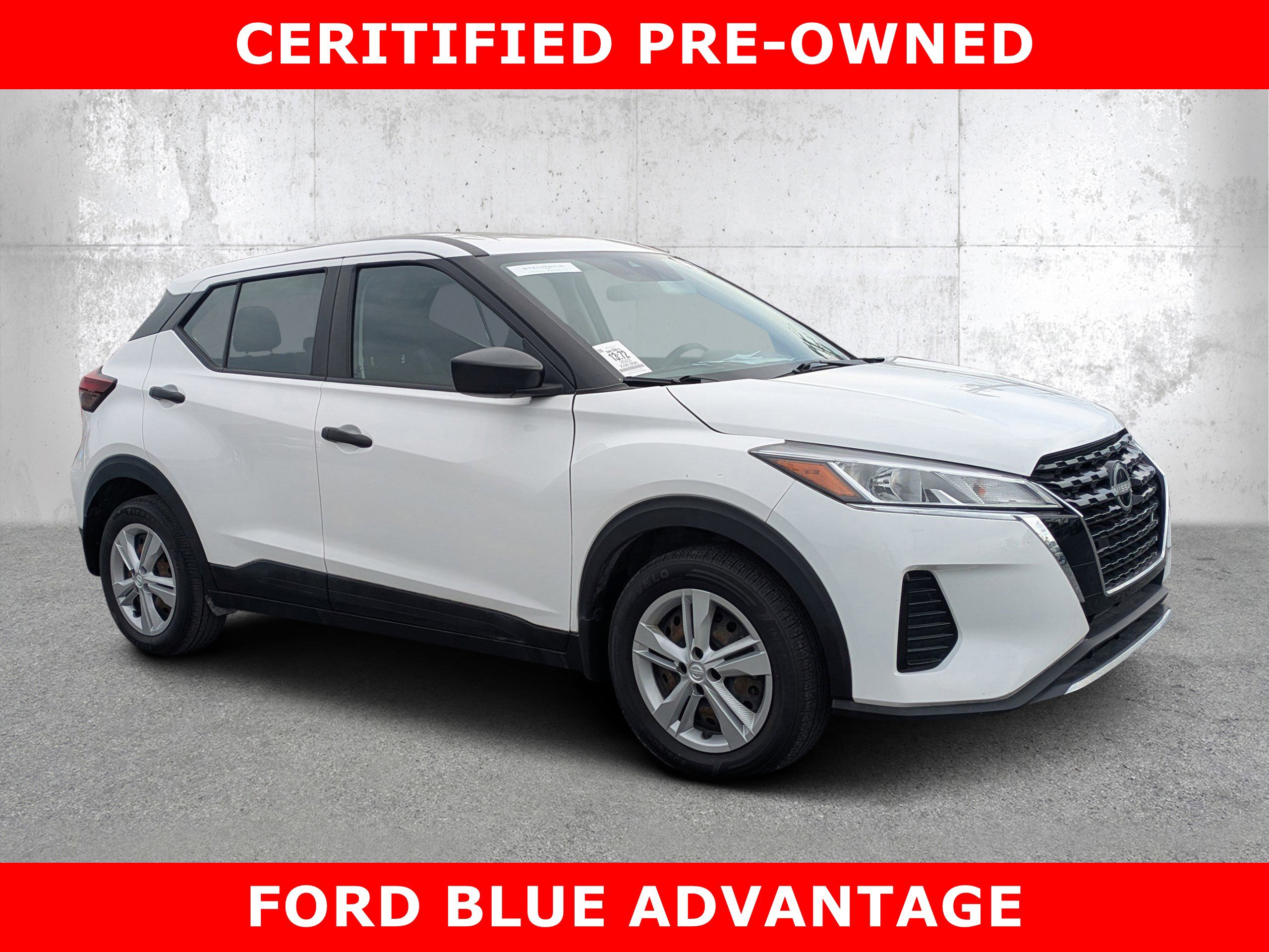 Used 2023 Nissan Kicks S image 1