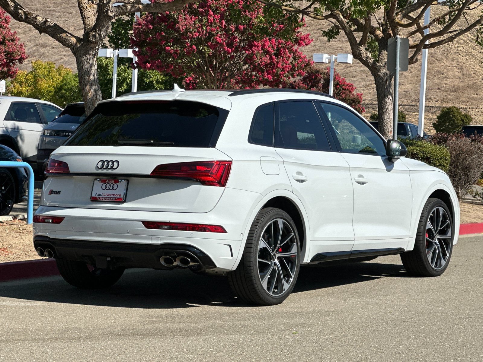 Used 2023 Audi SQ5 Prestige w/ Prestige Package AWD/4WD image 6