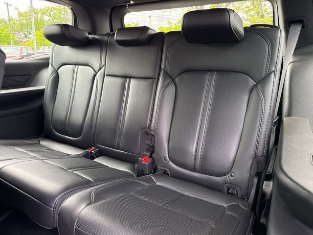 Used 2023 Jeep Wagoneer 4WD w/ Premium Group I image 24