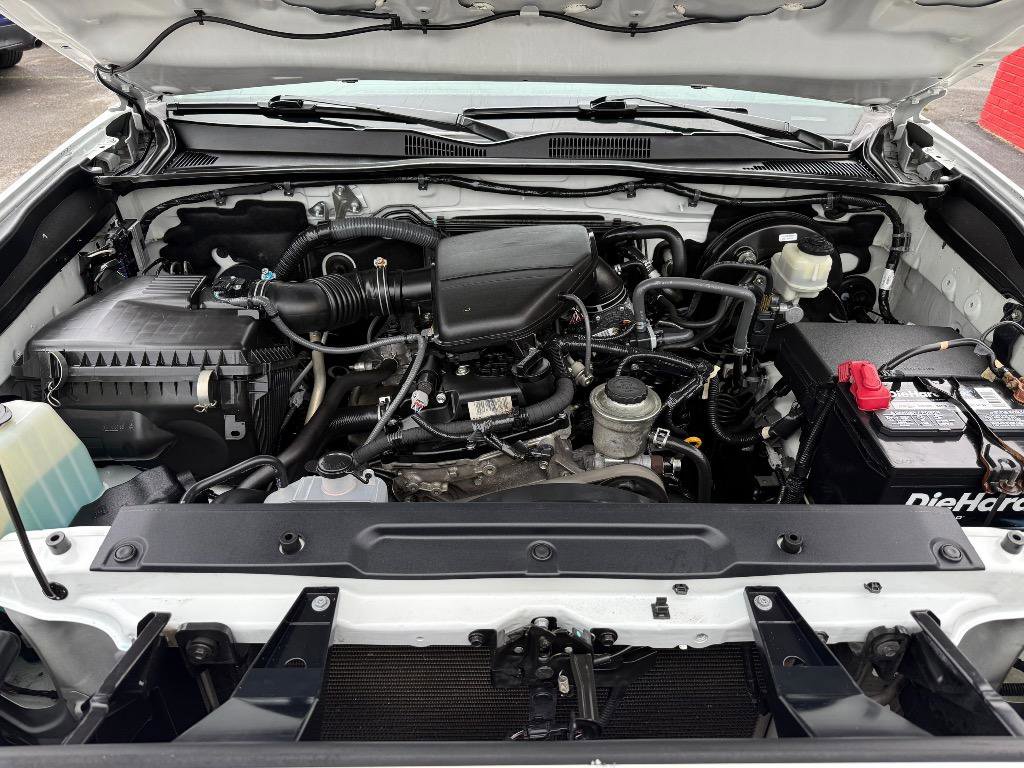 Used 2016 Toyota Tacoma SR image 25