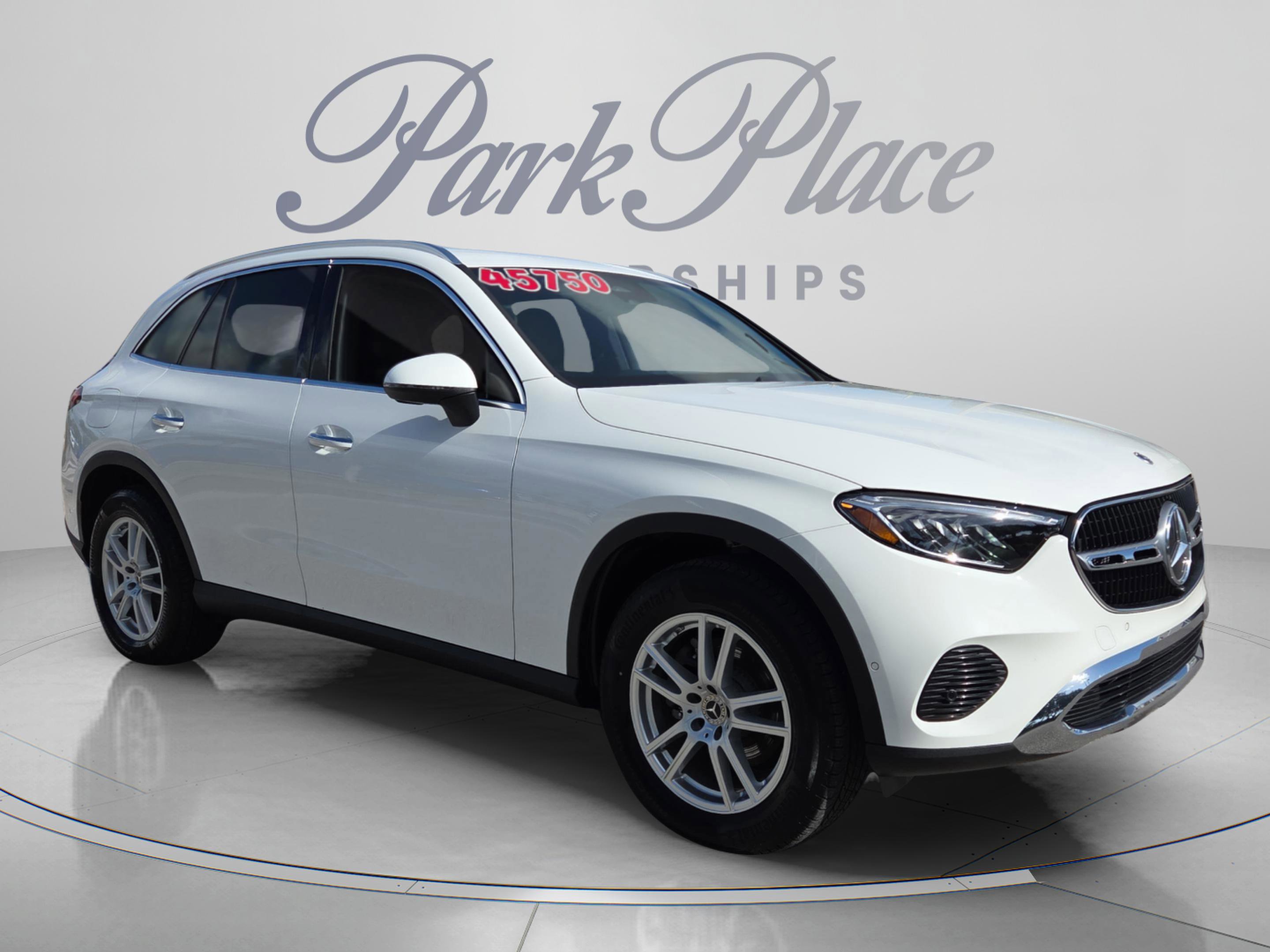 Certified 2025 Mercedes-Benz GLC 300 image 8