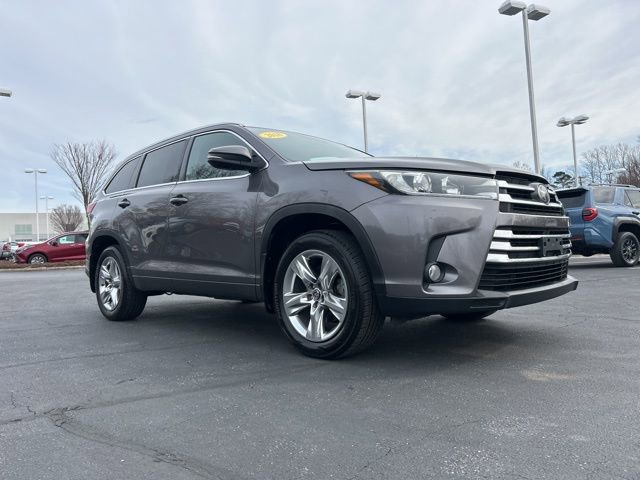 Used 2018 Toyota Highlander Limited image 3