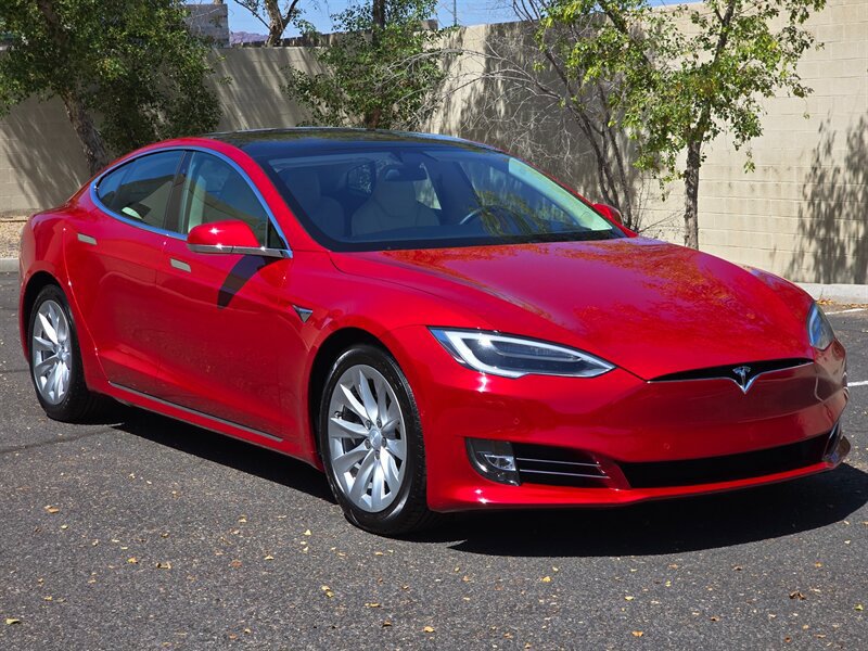 Used 2018 Tesla Model S 75D AWD/4WD image 2