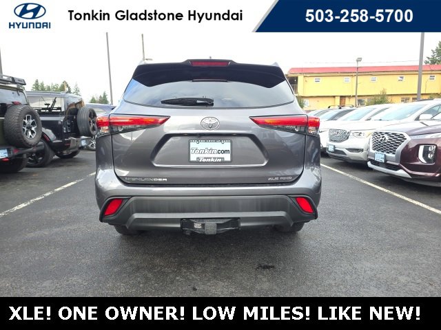 Used 2022 Toyota Highlander XLE image 6