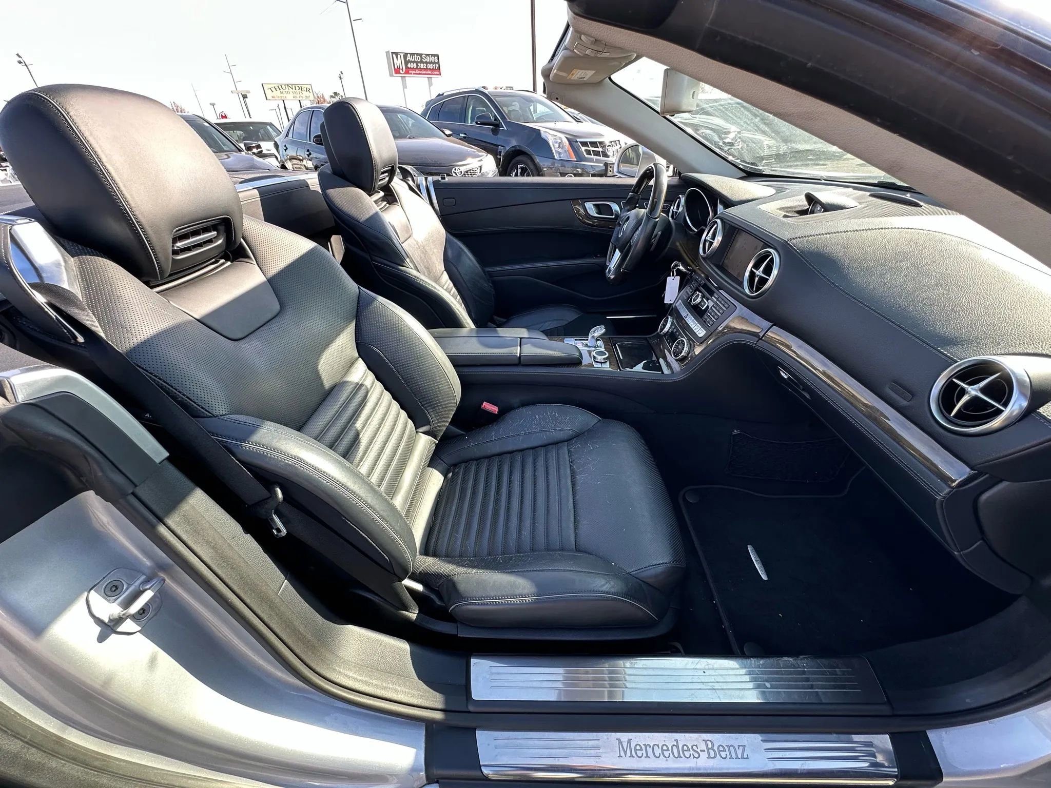 Used 2015 Mercedes-Benz SL 550 w/ Driver Assistance Package image 20