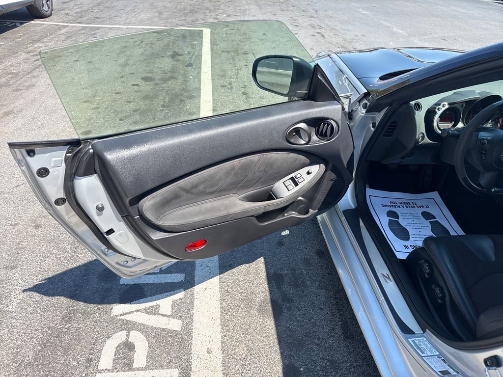 Used 2020 Nissan 370Z image 10