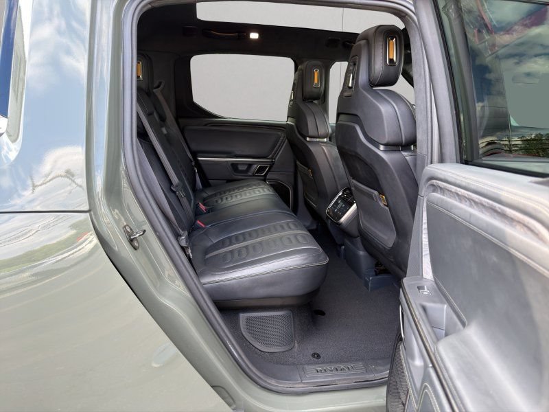 Used 2022 Rivian R1T Launch Edition AWD/4WD image 12