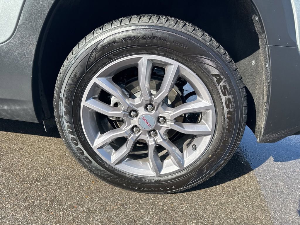 Used 2024 GMC Terrain SLT image 31