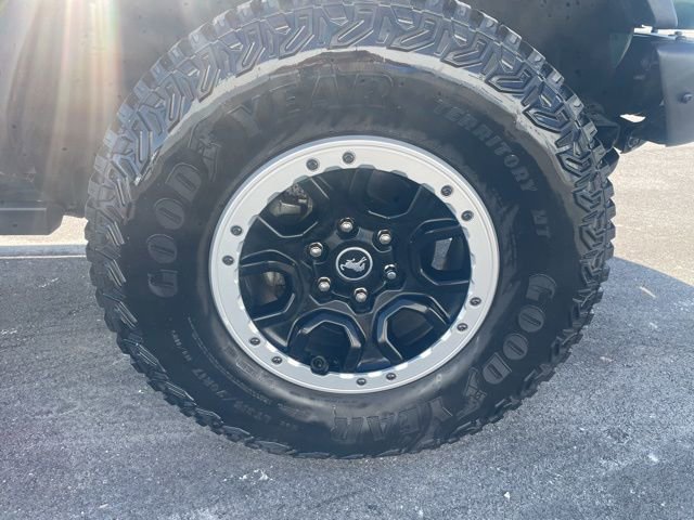 Used 2023 Ford Bronco Badlands image 11