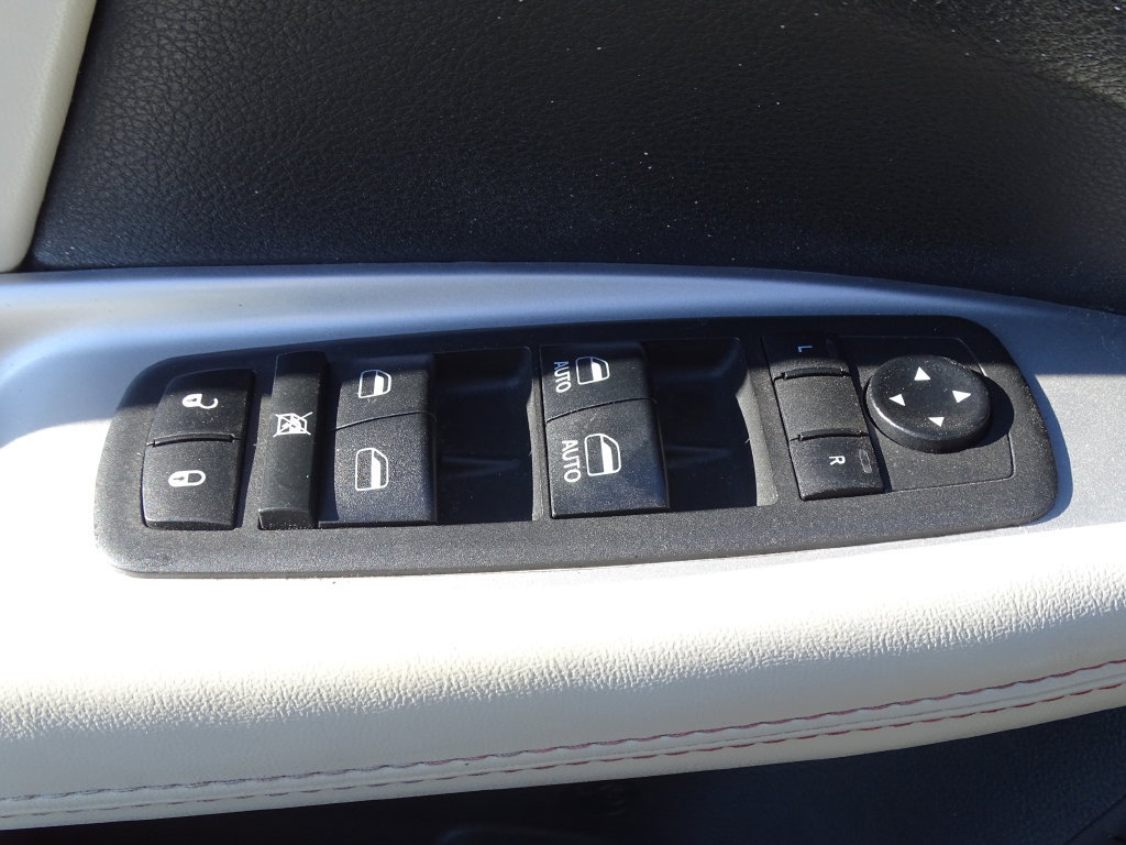Used 2013 Dodge Journey Crew FWD image 17