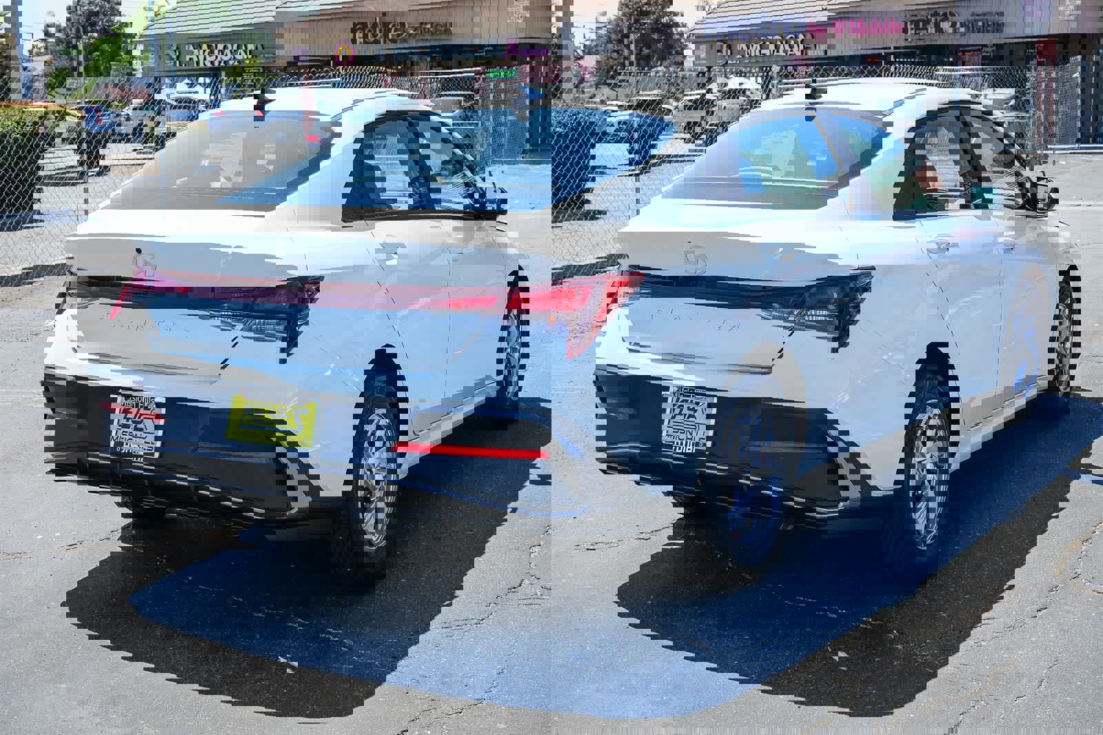 New 2025 Hyundai Elantra SE w/ Cargo Package image 4