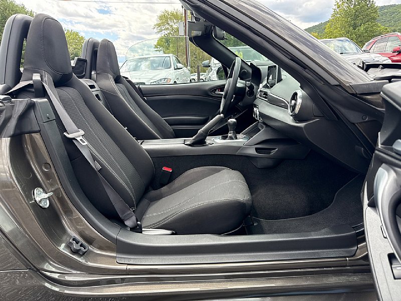 Used 2017 FIAT 124 Spider Classica image 13