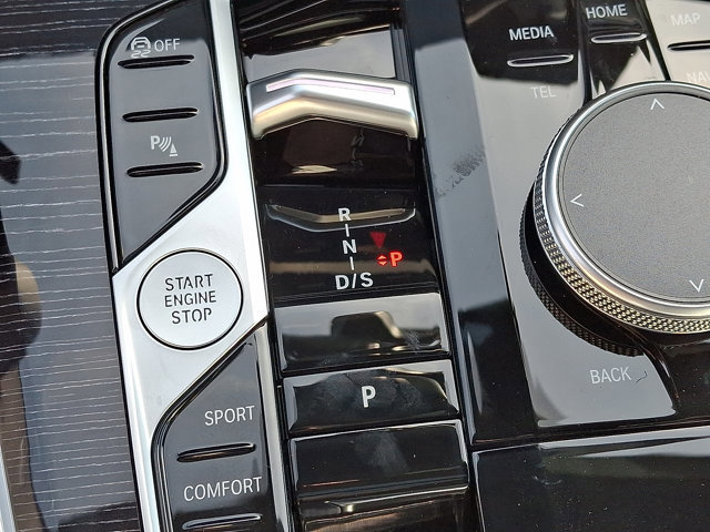 New 2026 BMW X5 xDrive40i w/ M Sport Package image 11