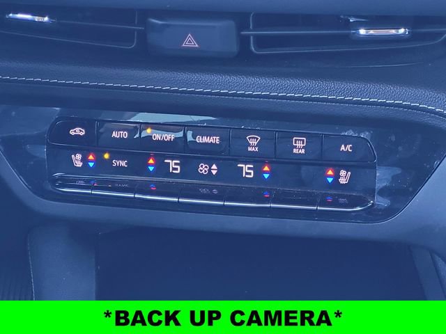 Used 2021 Buick Envision Avenir w/ Technology Package II image 16