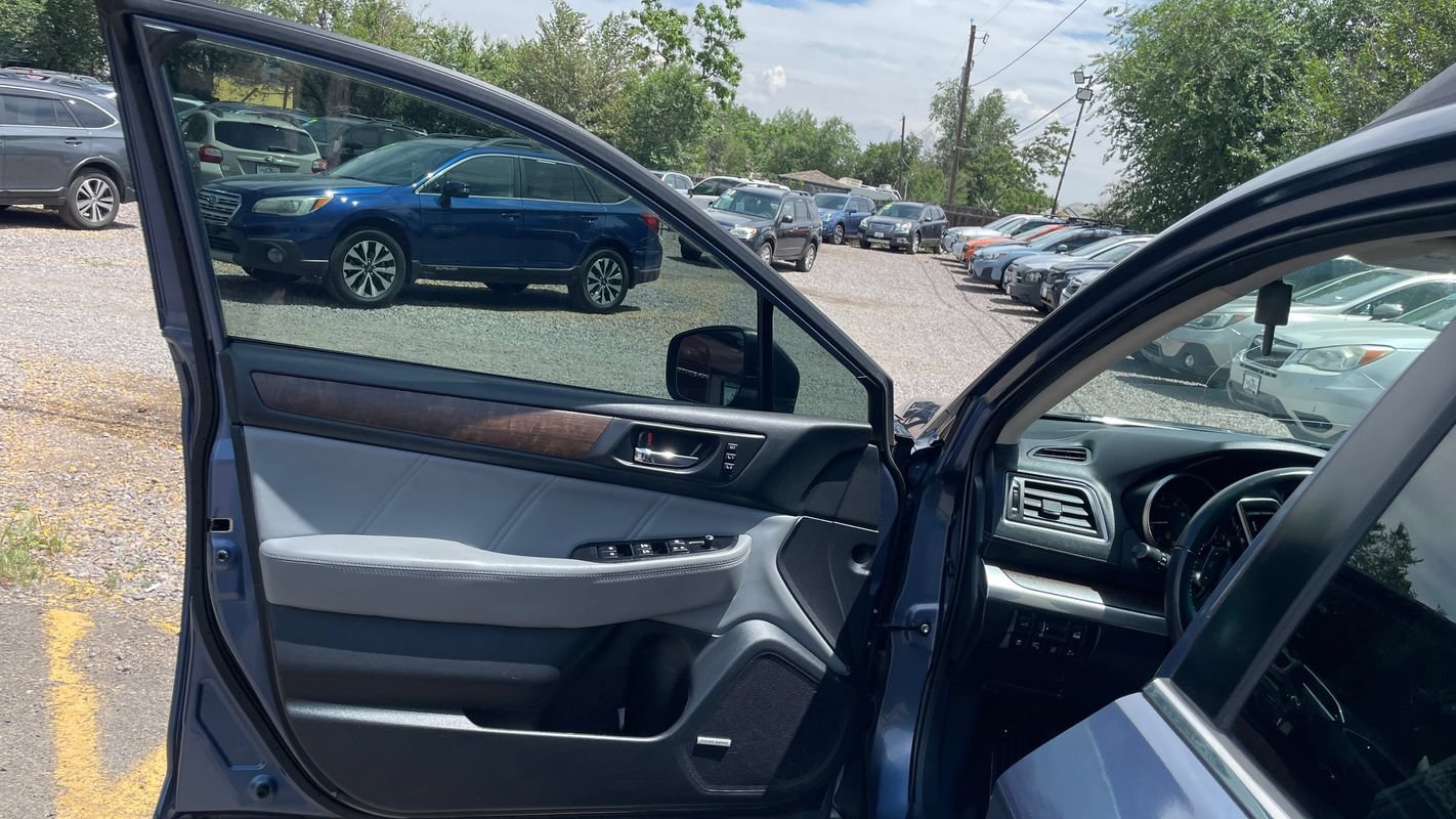 Used 2018 Subaru Outback 2.5i Limited AWD/4WD image 10