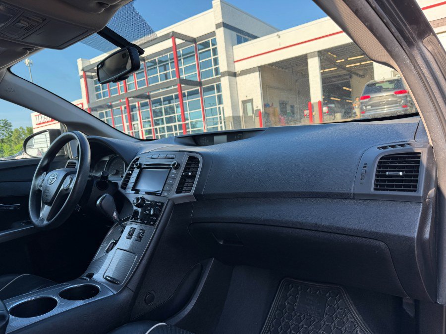 Used 2016 Toyota Venza AWD image 20