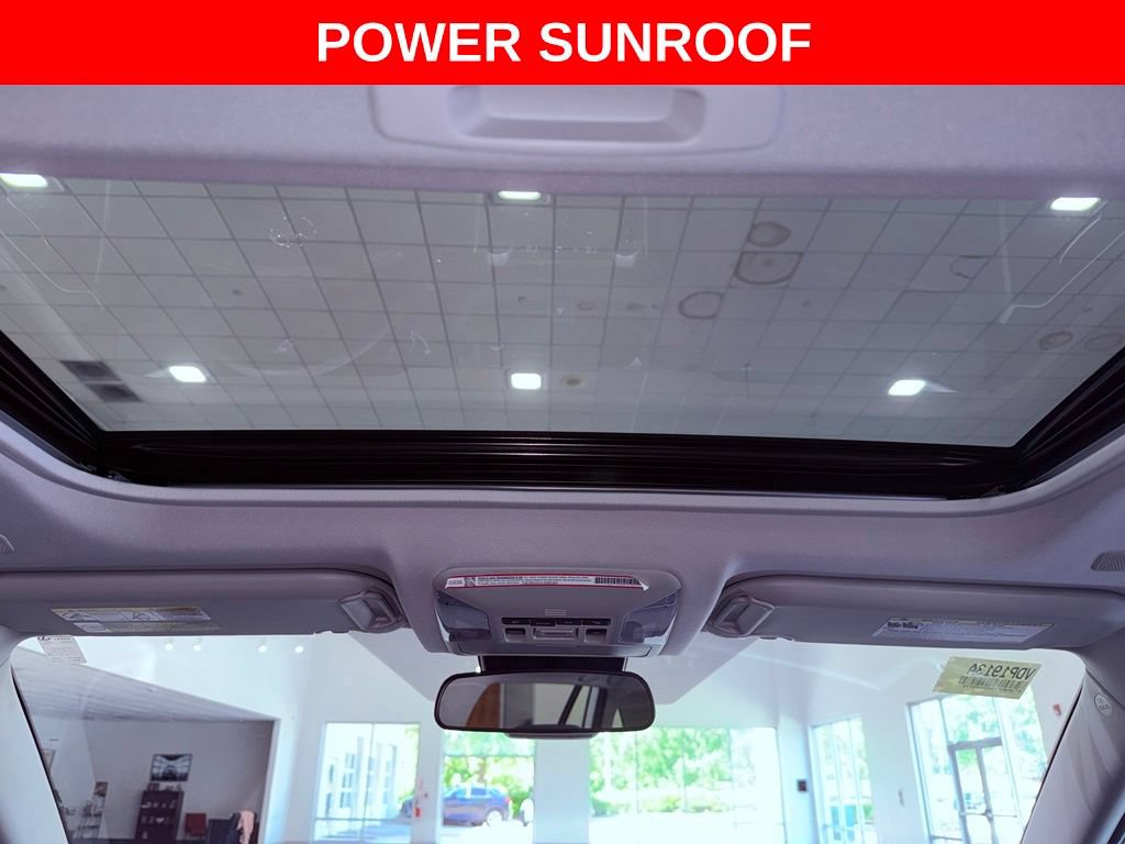 Used 2025 Toyota RAV4 XLE w/ Convenience Package AWD/4WD image 8