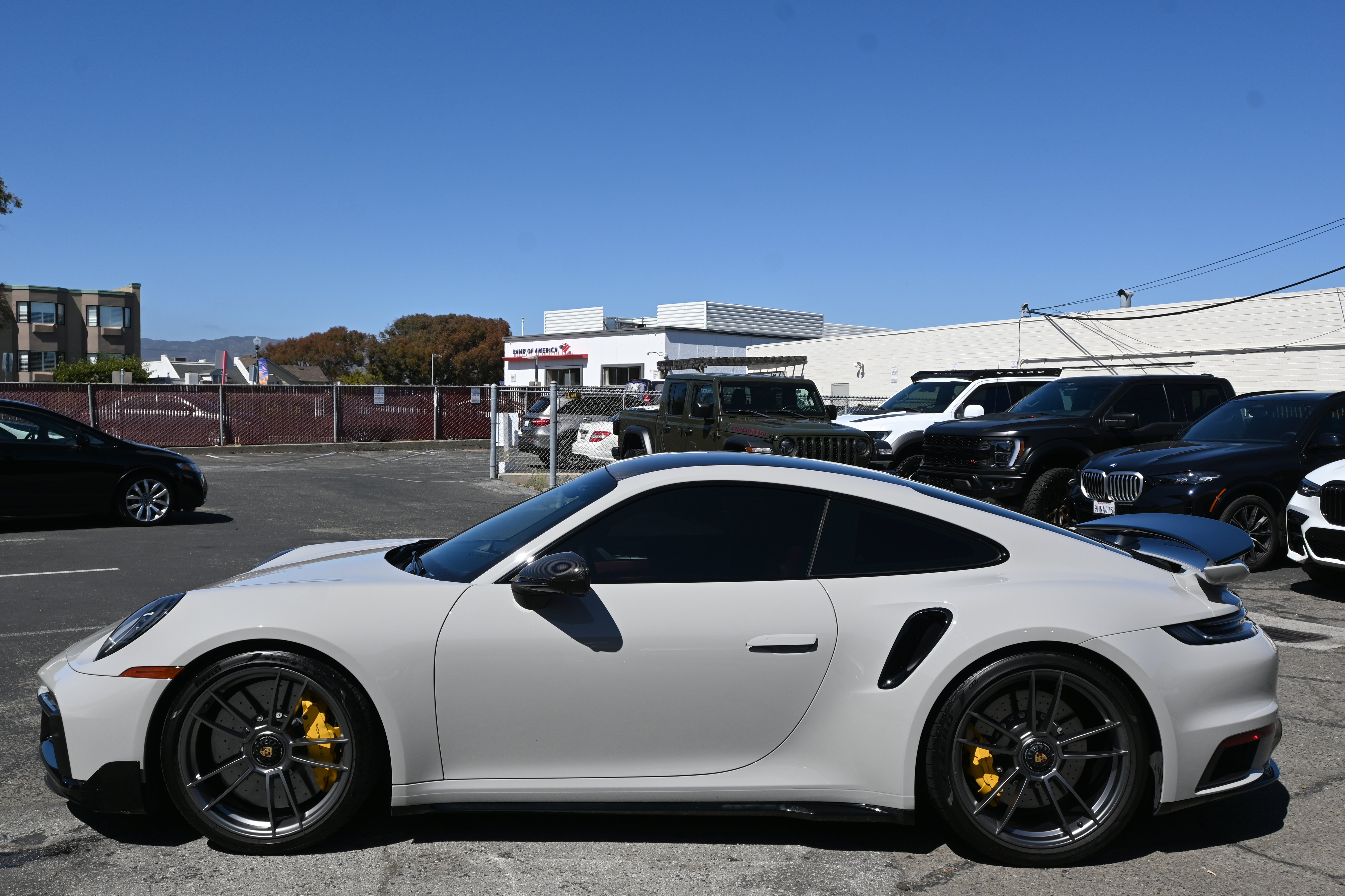 Used 2022 Porsche 911 Turbo S AWD/4WD image 2
