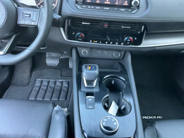Used 2021 Nissan Rogue SV w/ Premium Package AWD/4WD image 13