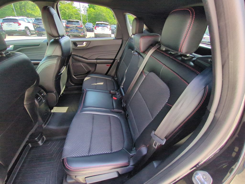 Used 2023 Ford Escape ST-Line w/ Tech Pack #1 FWD image 30