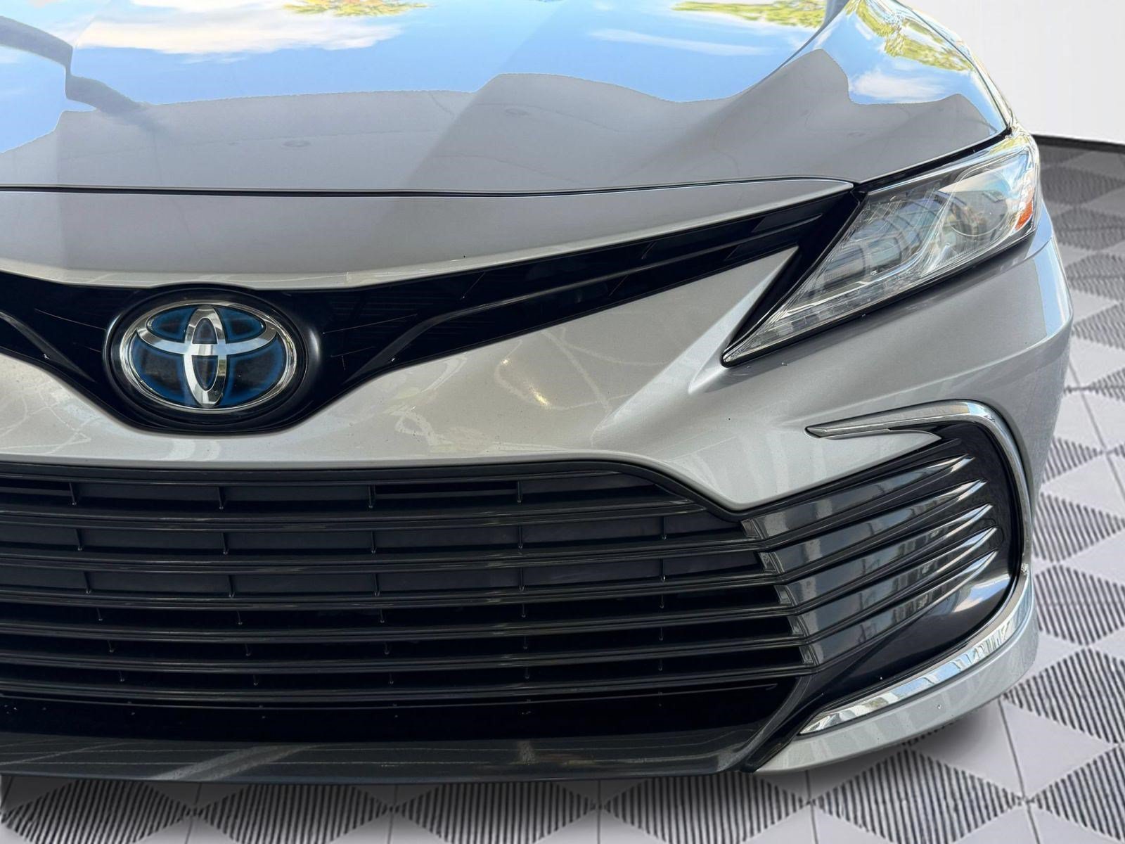 Used 2023 Toyota Camry XLE FWD image 12