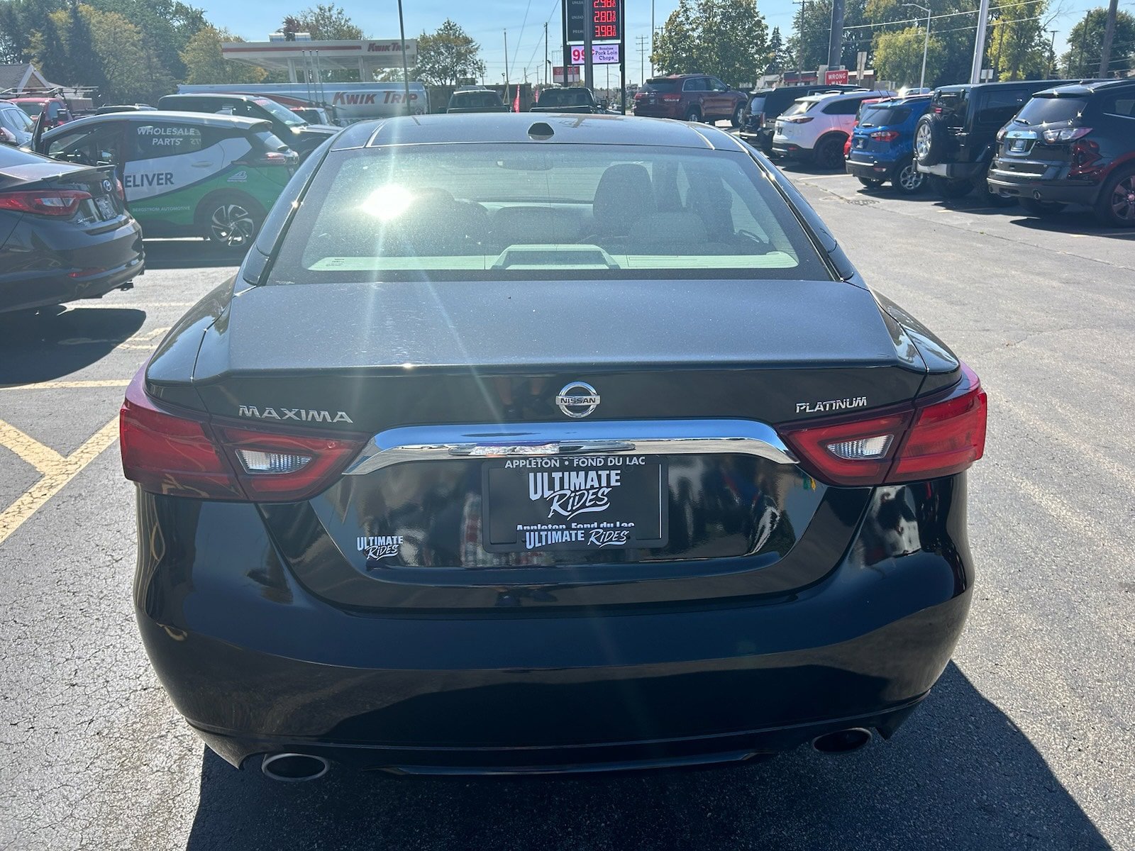 Used 2017 Nissan Maxima Platinum FWD image 4