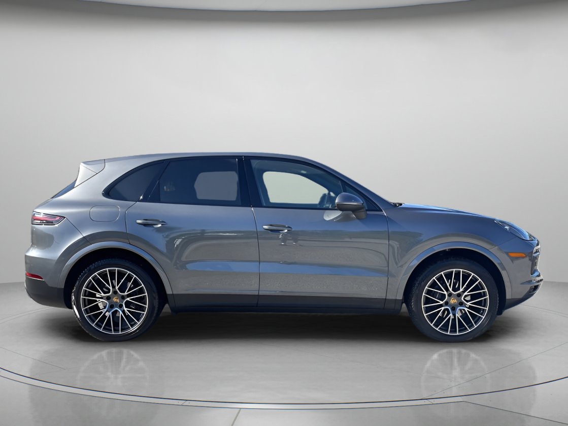 Used 2020 Porsche Cayenne image 2