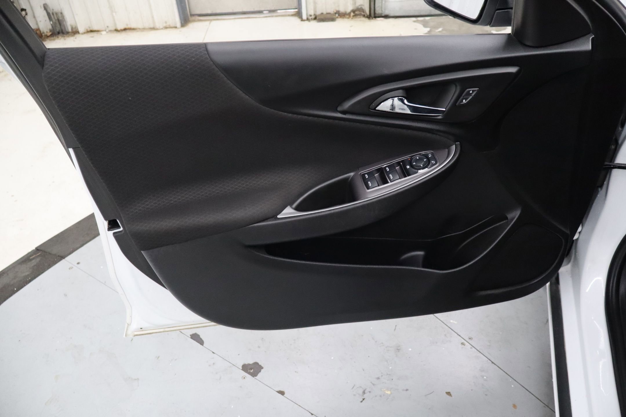 Used 2023 Chevrolet Malibu RS image 14