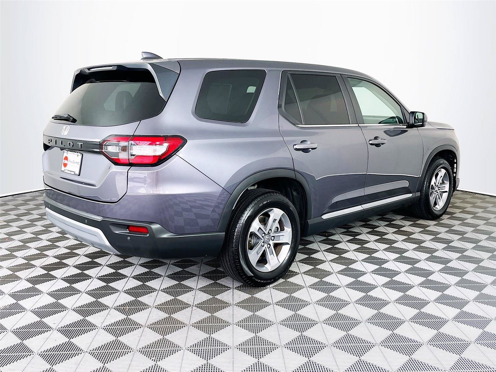 Certified 2025 Honda Pilot EX-L image 11