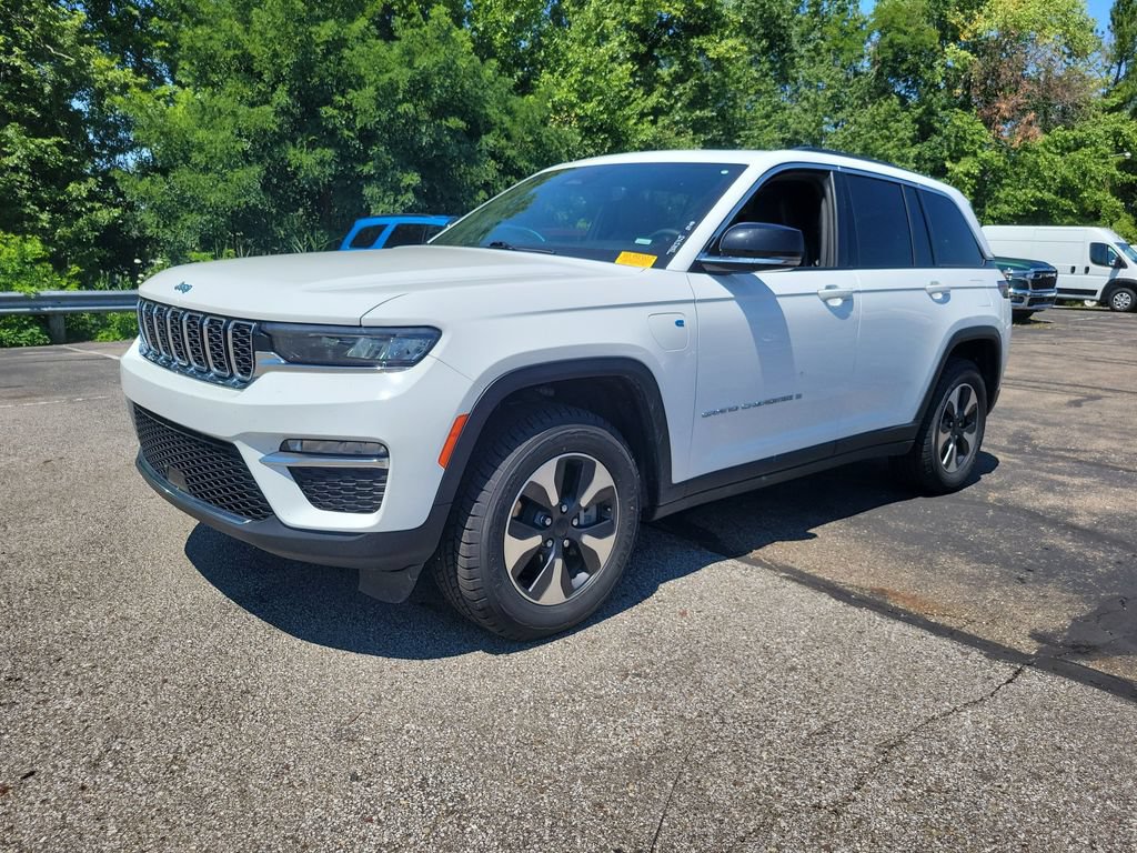 Used 2024 Jeep Grand Cherokee Limited 4xe AWD/4WD image 3
