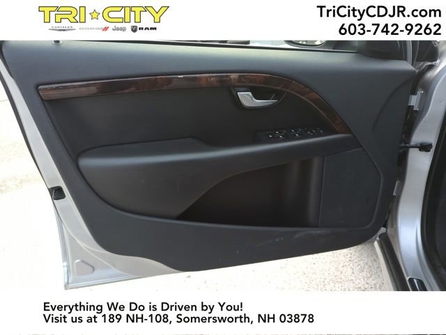 Used 2010 Volvo V70 3.2 image 14