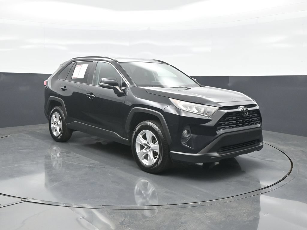 Used 2021 Toyota RAV4 XLE AWD/4WD image 1