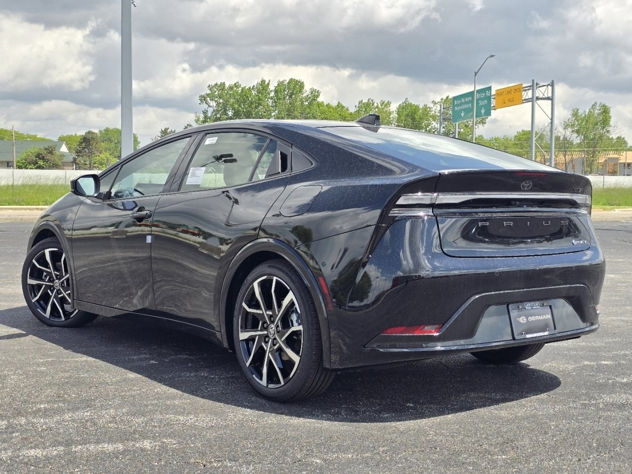 New 2026 Toyota Prius Plug-In Hybrid FWD image 16