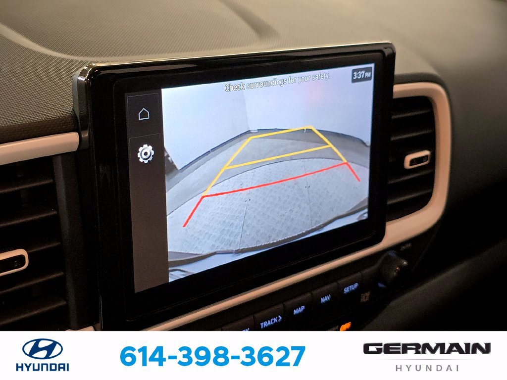 Used 2024 Hyundai Venue Limited FWD image 30