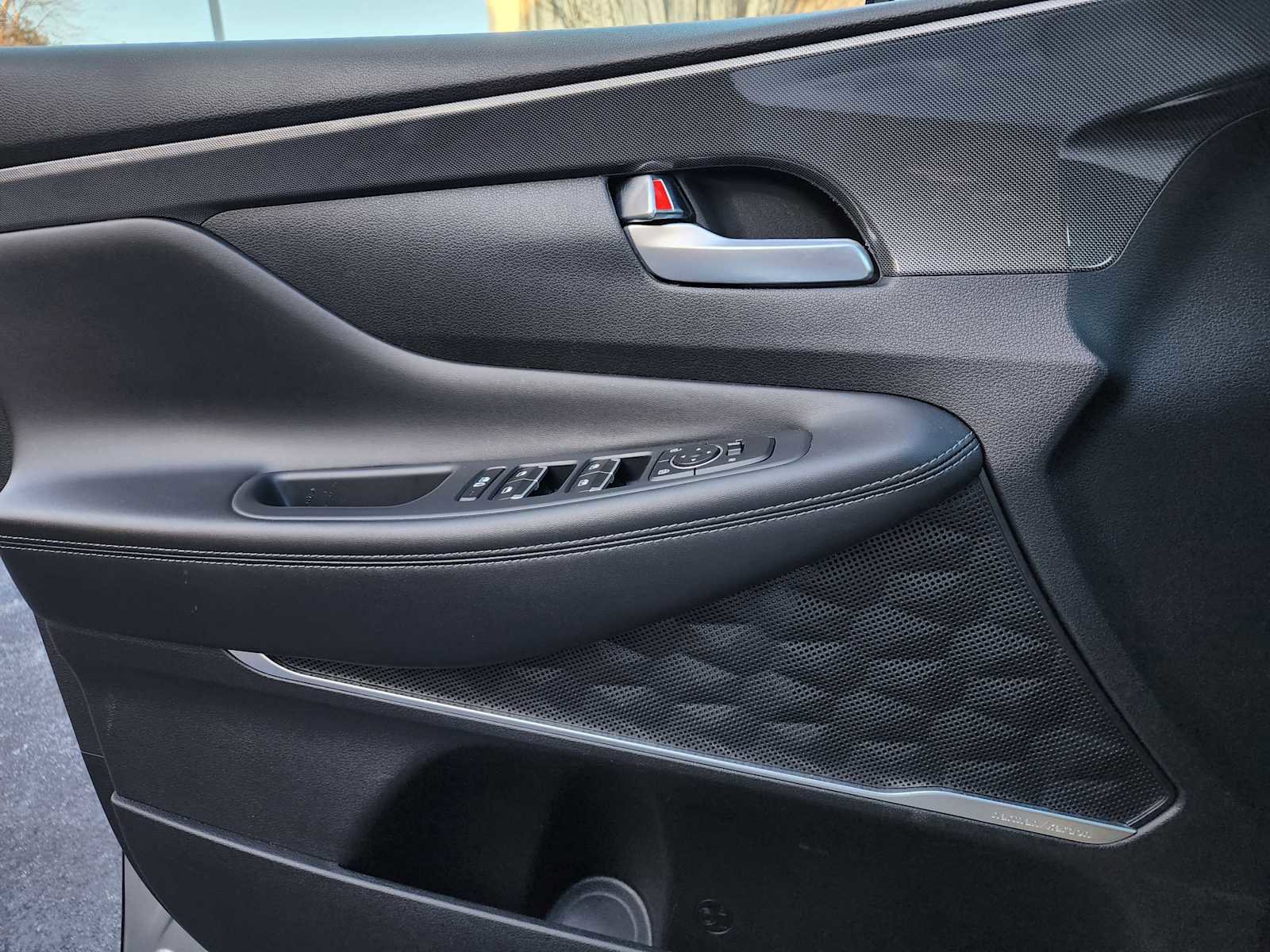 Used 2023 Hyundai Santa Fe SEL Premium image 15