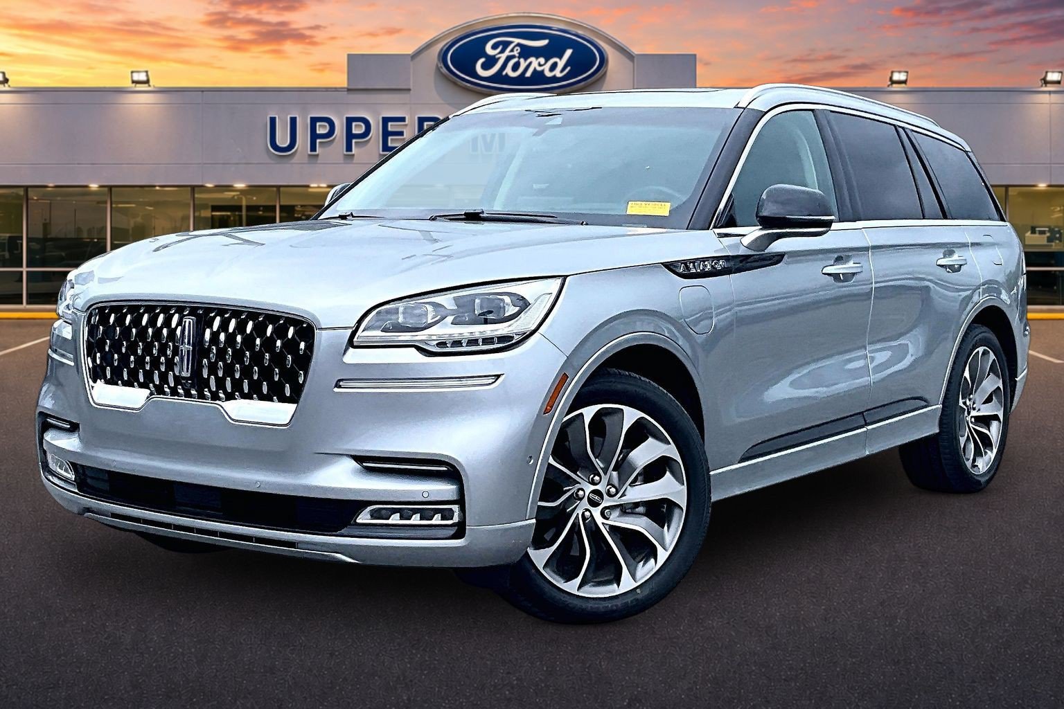 Used 2023 Lincoln Aviator Grand Touring w/ Equipment Group 301A AWD/4WD image 12