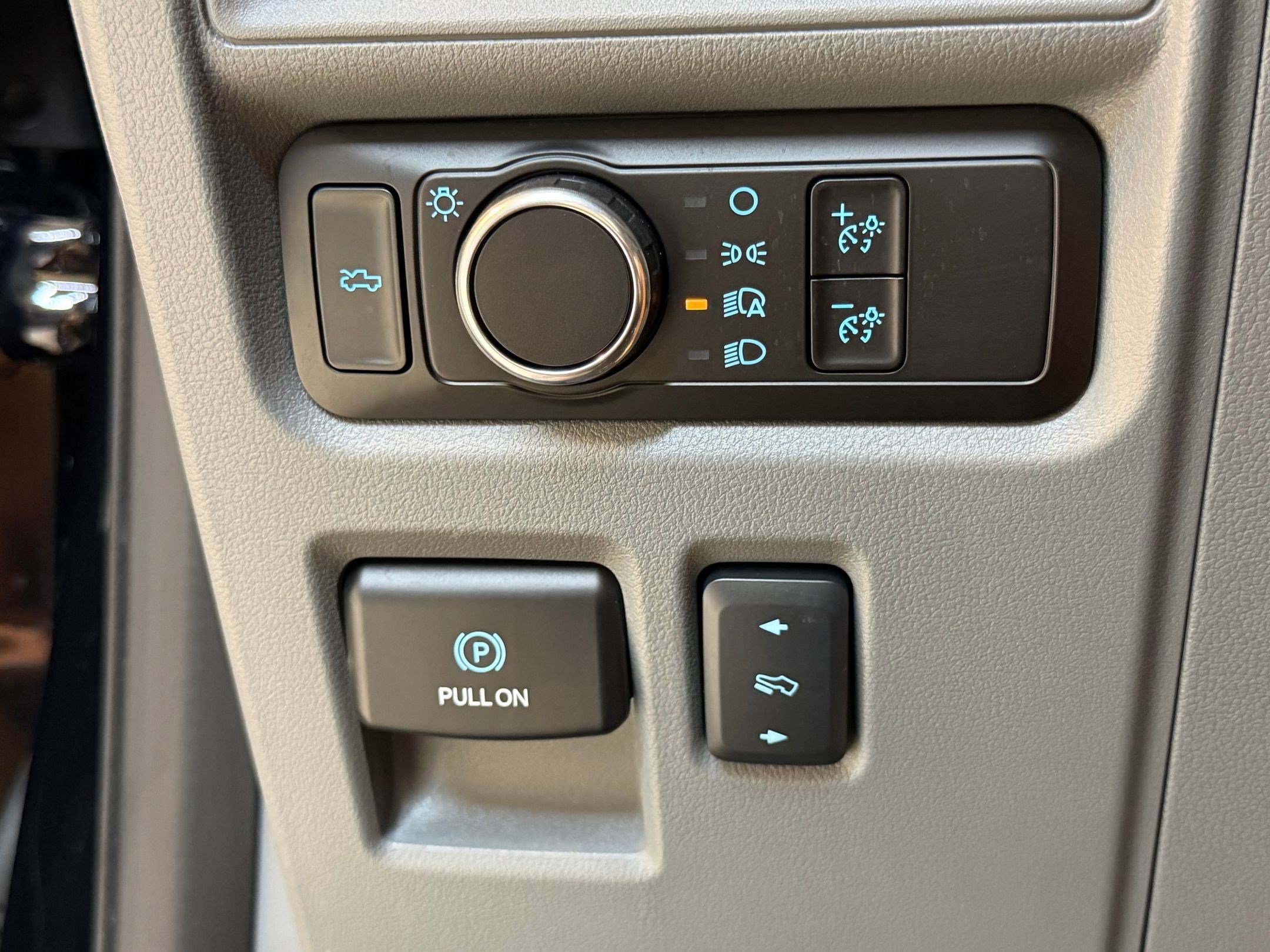 Used 2025 Ford F150 Lightning Flash AWD/4WD image 16