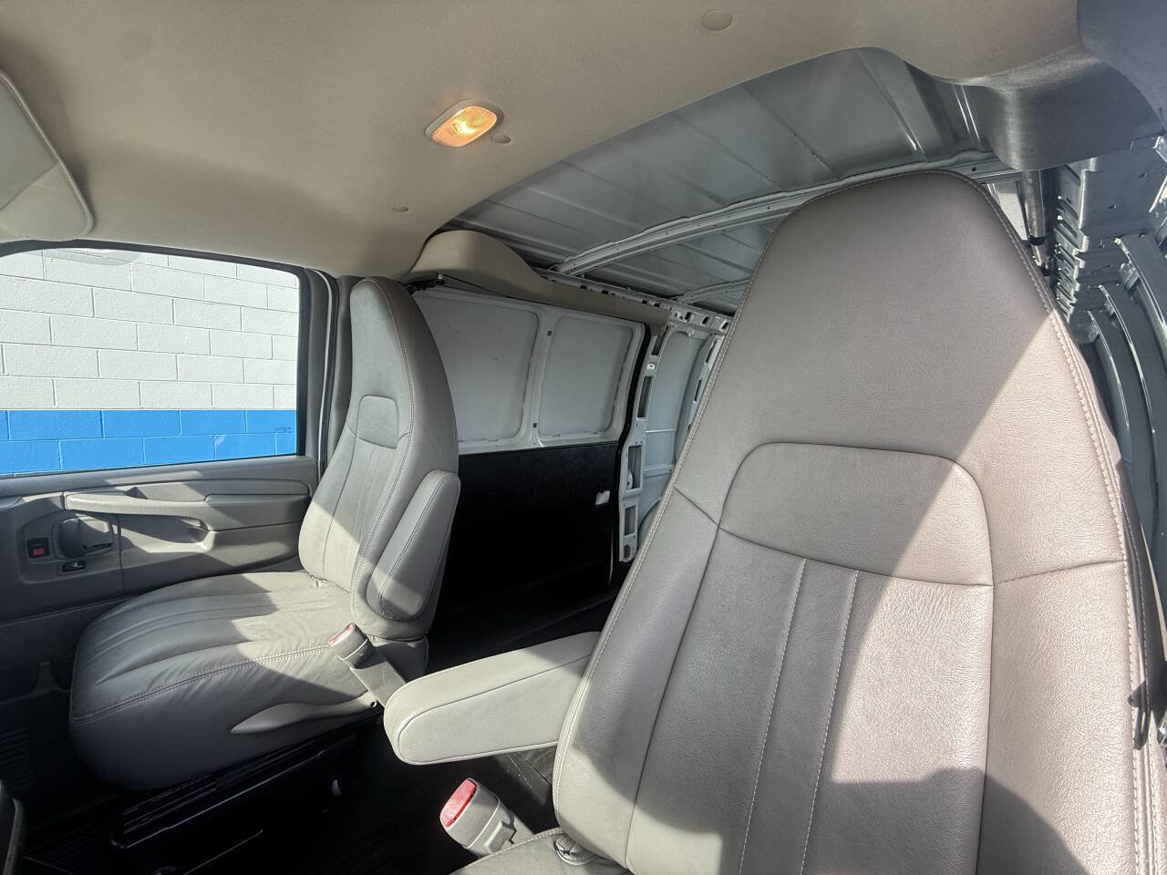 Used 2013 GMC Savana 2500 image 9