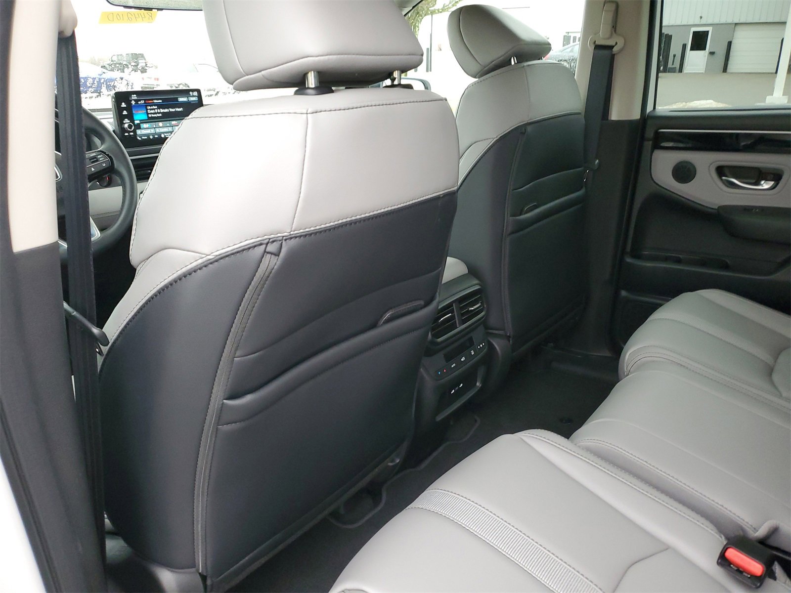 Used 2025 Honda Pilot EX-L image 14