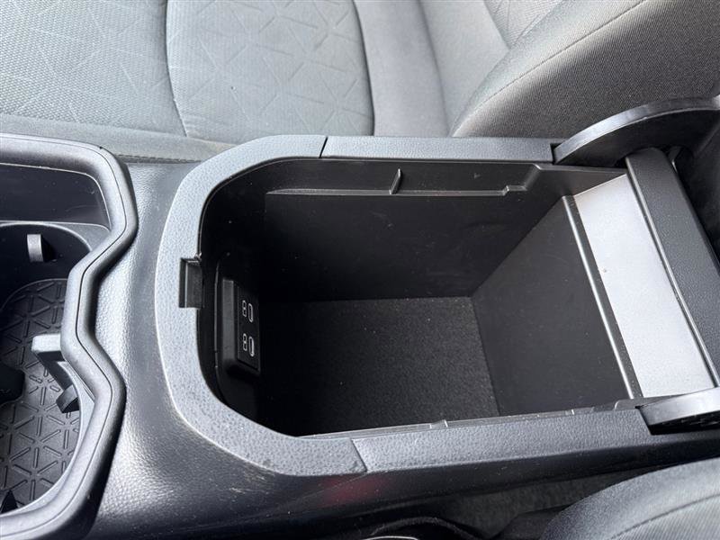 Used 2023 Toyota RAV4 XLE image 28