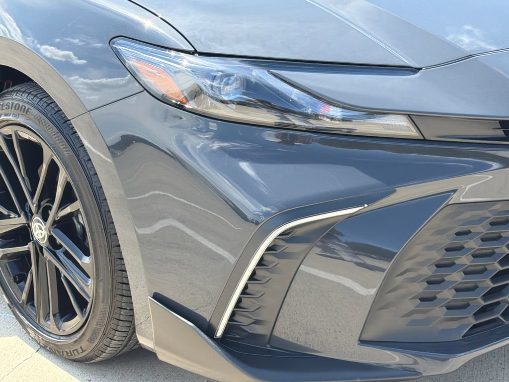 Used 2025 Toyota Camry SE w/ Multimedia Upgrade Package FWD image 8