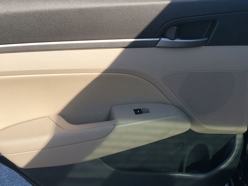 Used 2017 Hyundai Elantra Value Edition image 43