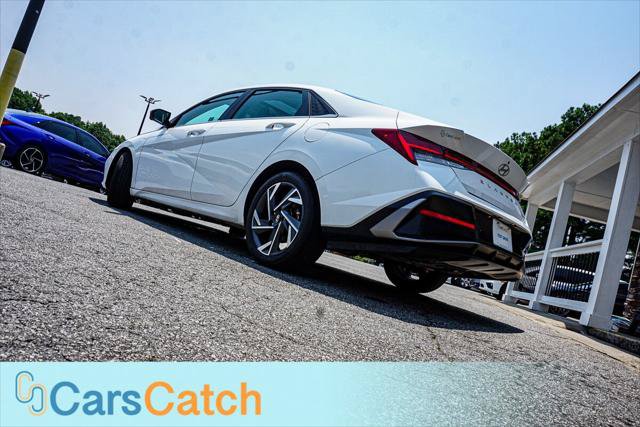 Used 2024 Hyundai Elantra Limited FWD image 4
