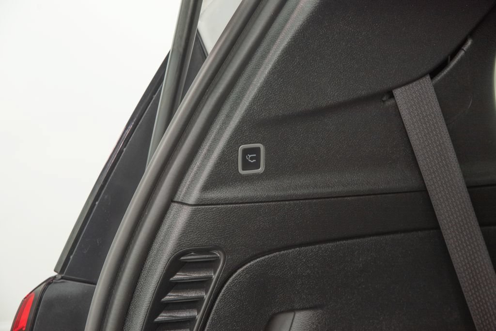 Used 2025 Chrysler Pacifica Select FWD image 13
